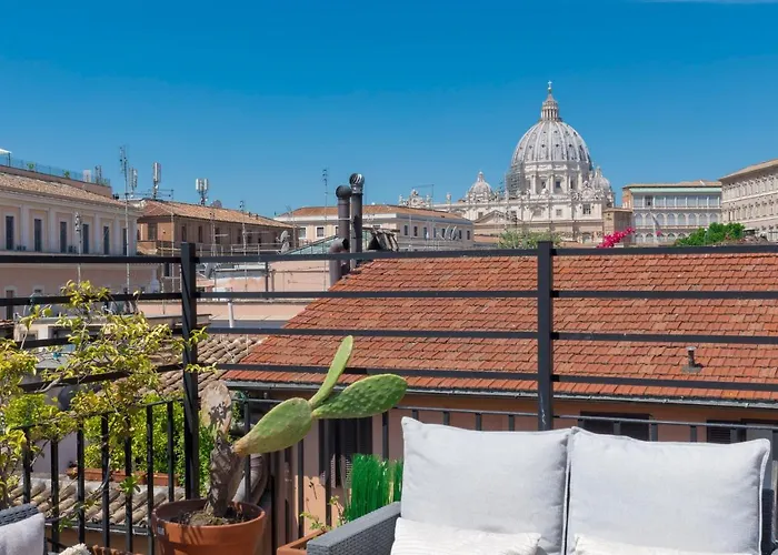 Апартаменты Unique View Over St. Peter's Dome! *